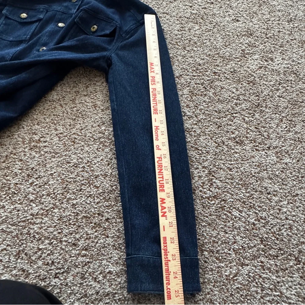 Isaac Mizrahi Denim Jacket M Blue Collarless Dark Wash Trucker Style